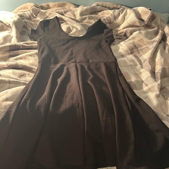 Dress - Picture 4 of 5